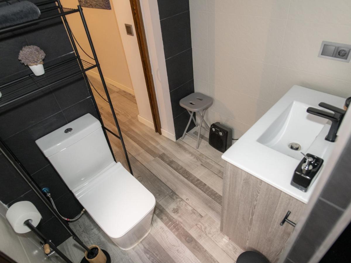 Elegante Apartamento Para 5 En El Centro De Caceres Con Wifi Kültér fotó