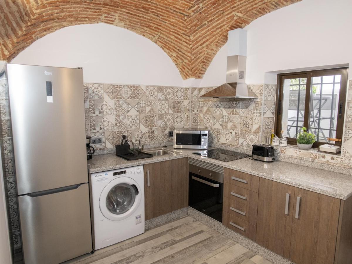 Elegante Apartamento Para 5 En El Centro De Caceres Con Wifi Kültér fotó