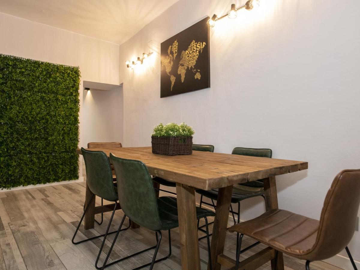 Elegante Apartamento Para 5 En El Centro De Caceres Con Wifi Kültér fotó