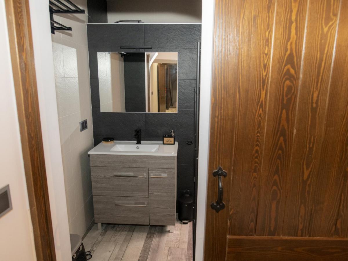 Elegante Apartamento Para 5 En El Centro De Caceres Con Wifi Kültér fotó
